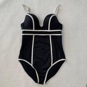 Spanx Sweetheart Underwire One Piece Swimsuit Size 8 Black White